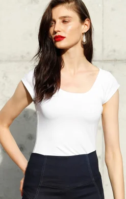 CAP SLEEVE TOP IN WHITE