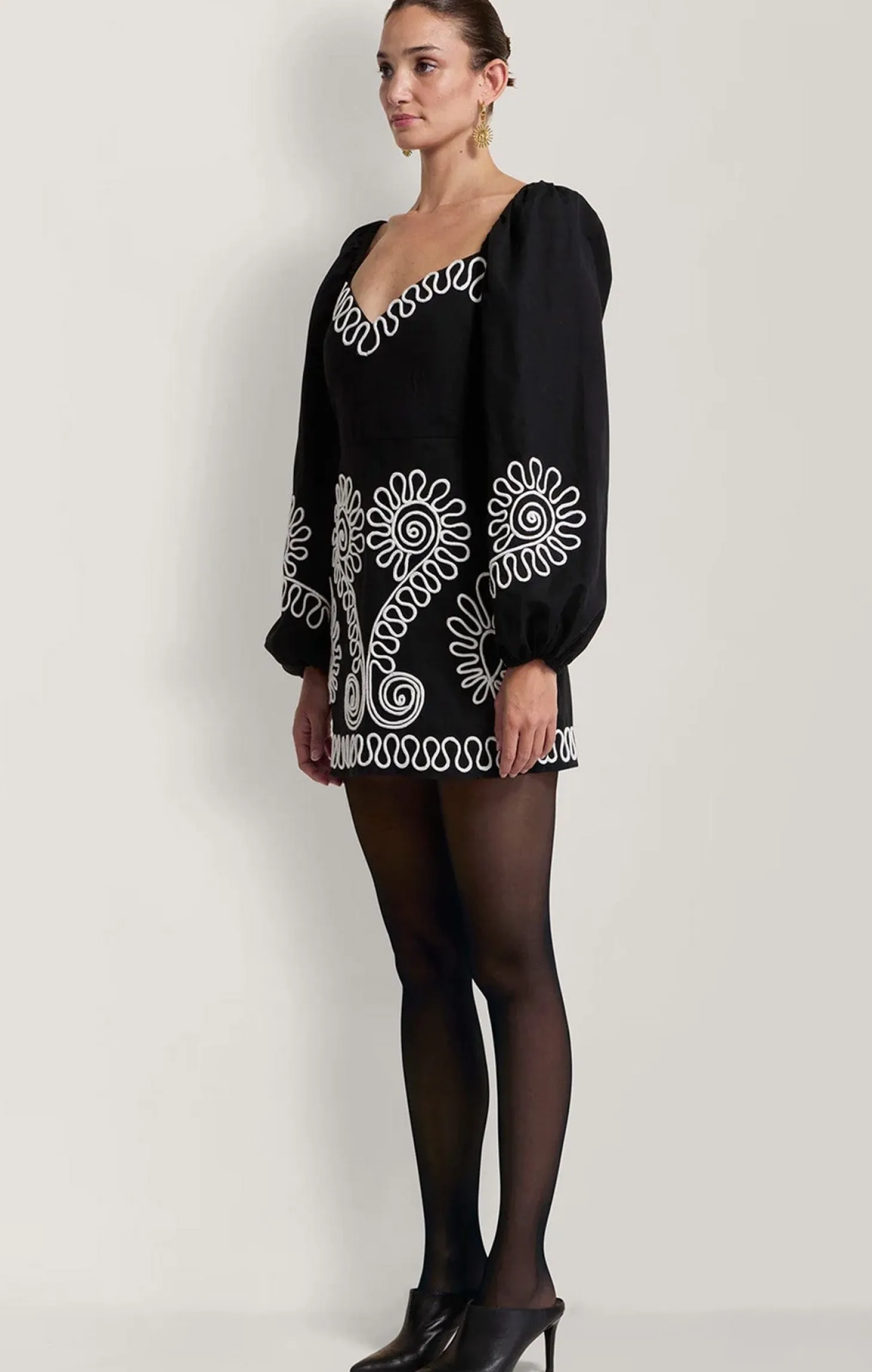 CARMENSITA MINI DRESS IN NOIR