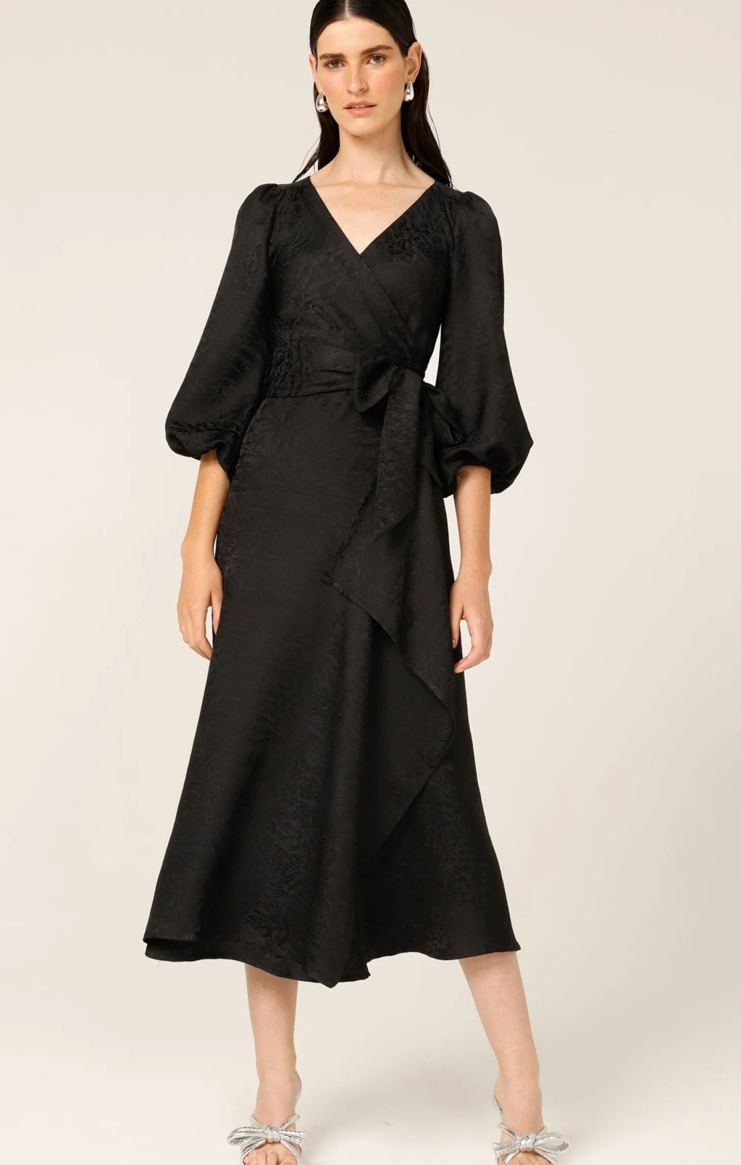 CHATEAU WRAP DRESS IN BLACK