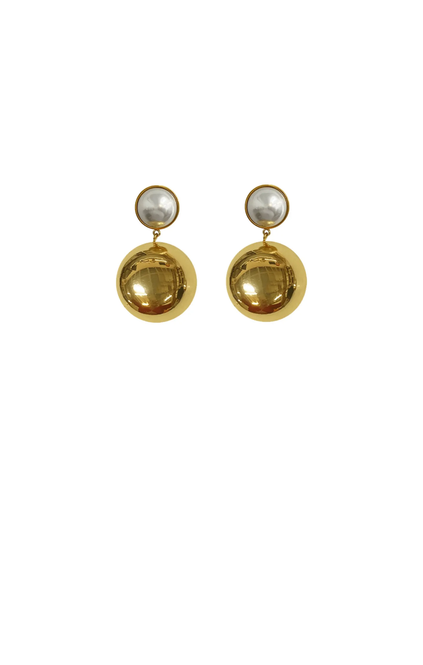 FAUX PEARL DISC DROP EARRING IN GOLD