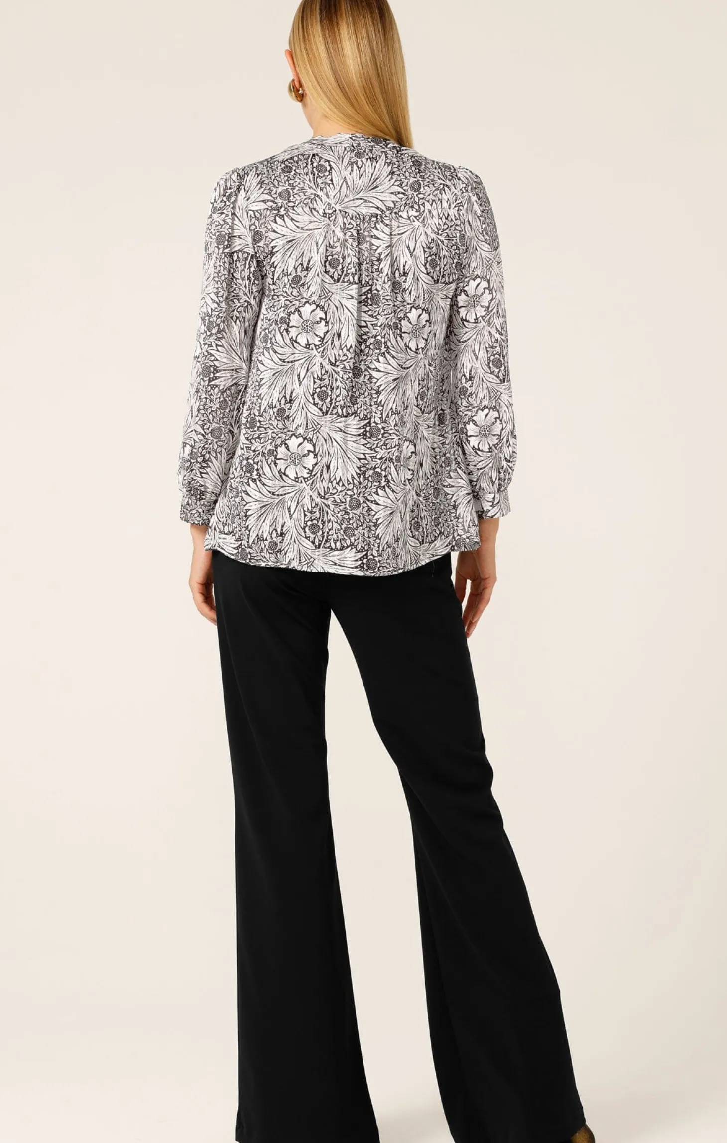 FLORENTINE BLOUSE IN BLACK WHITE FLORAL