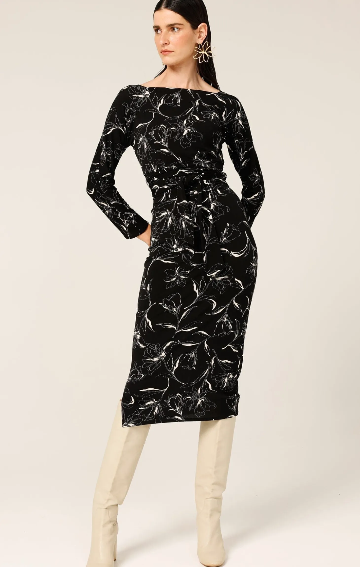 FLOWER LINE DRESS