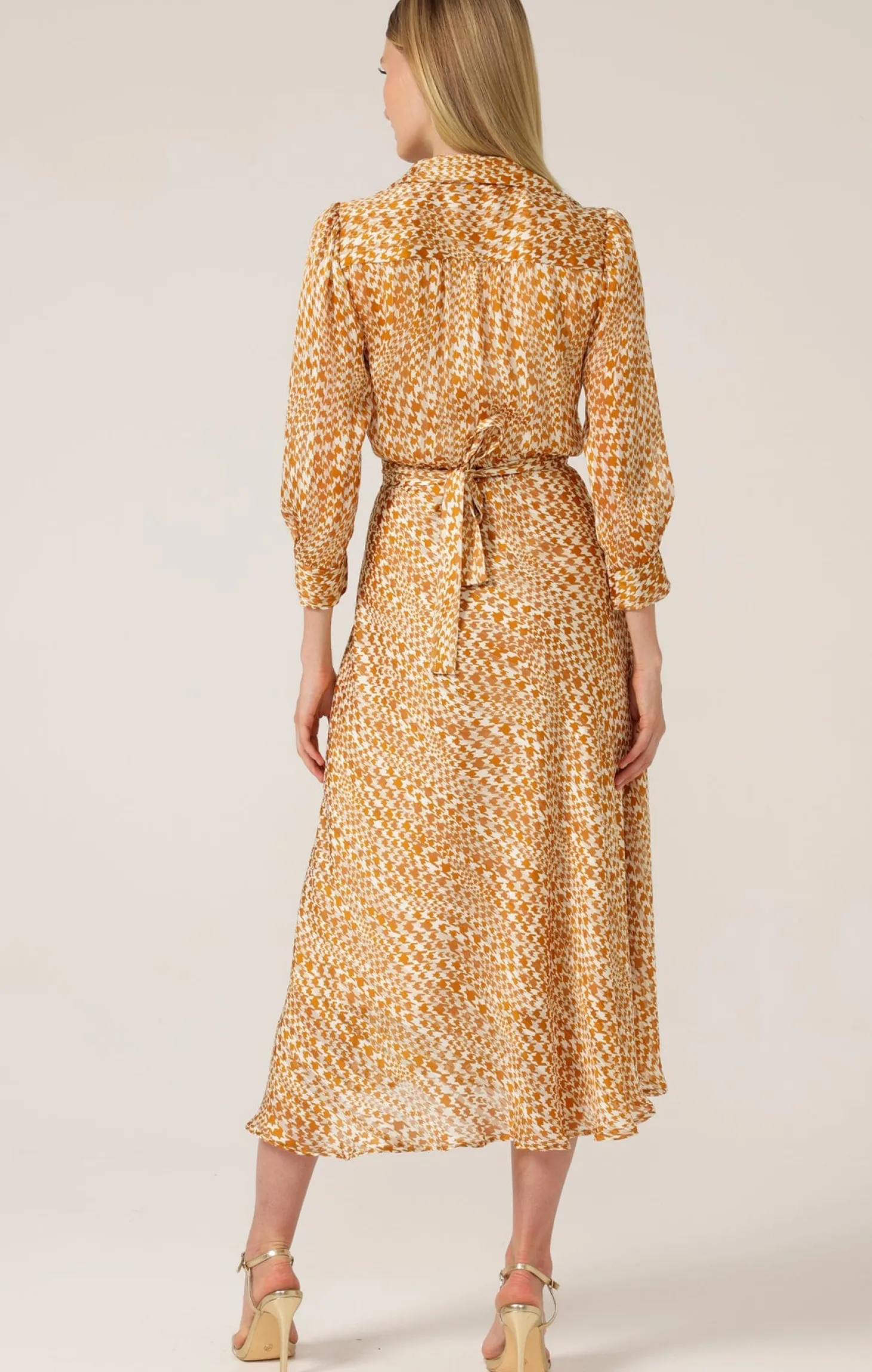 HERRINGBONE DRESS IN TOFFEE CREAM CHECK