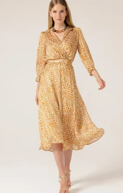 HERRINGBONE DRESS IN TOFFEE CREAM CHECK
