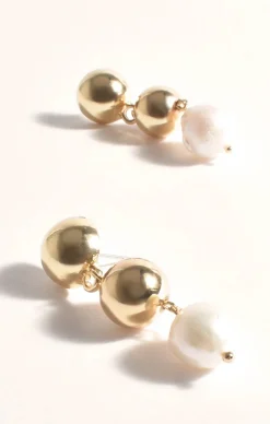 PEARL DROP METAL BALL EARRING IN GOLD
