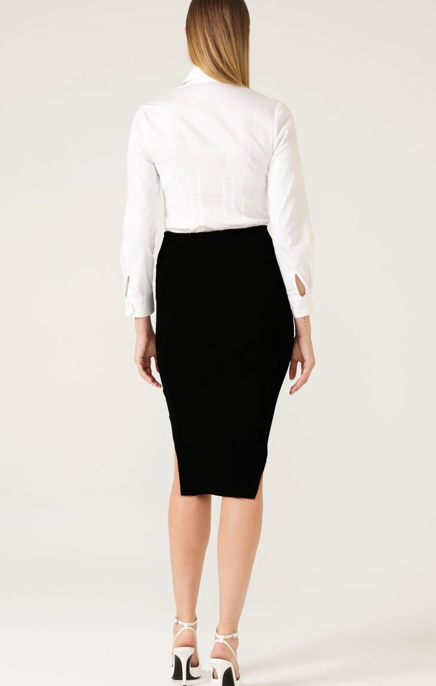 PENCIL SKIRT IN BLACK