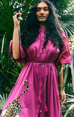 PLEATED NECK MIDI IN FUCHSIA
