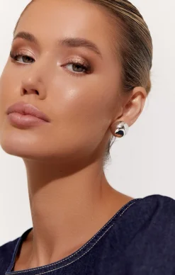 POLISHED DOME STUD EARRING IN SILVER