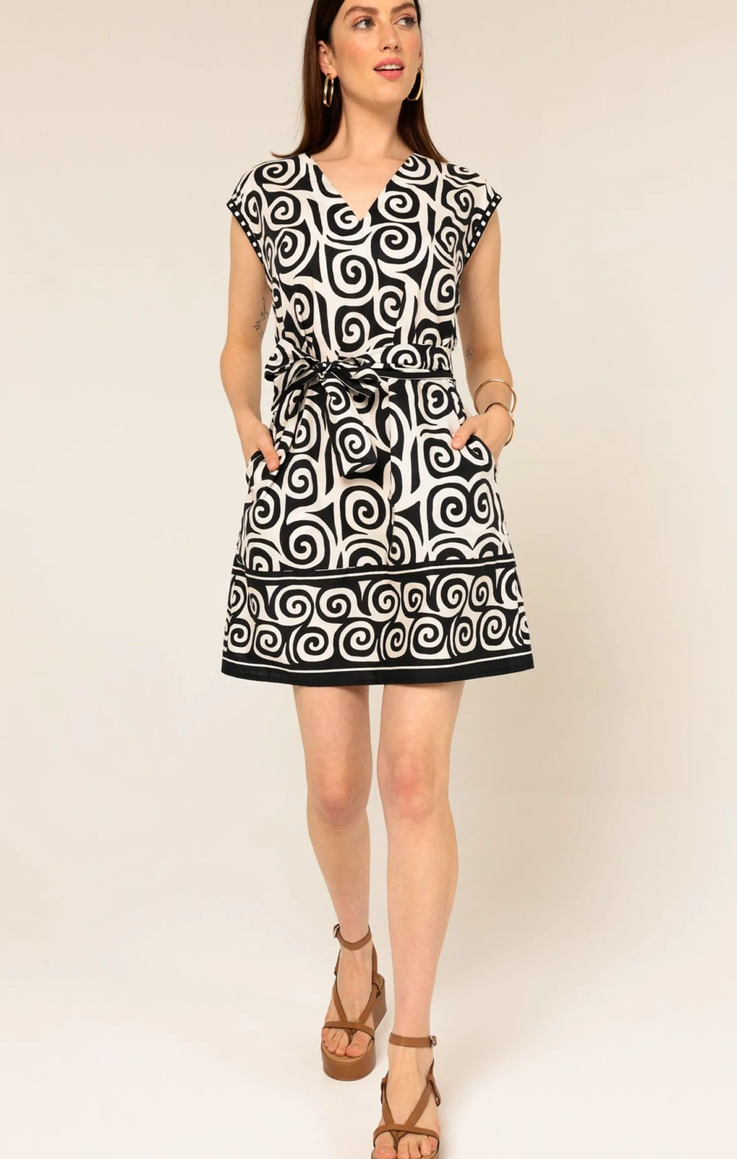 SHAKER SHIFT DRESS
