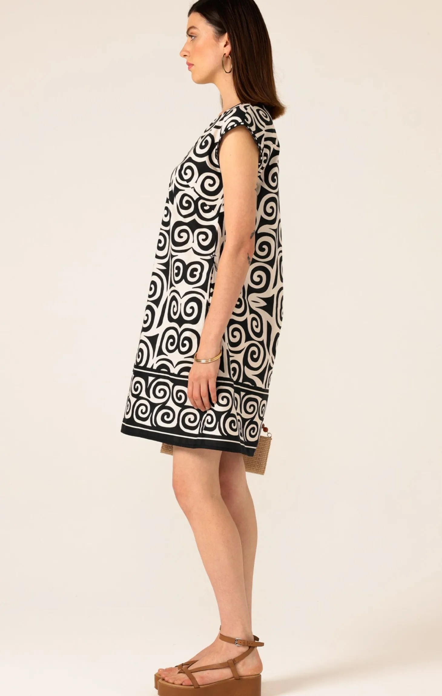 SHAKER SHIFT DRESS