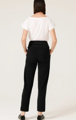 TAPERED LEG PANT IN BLACK