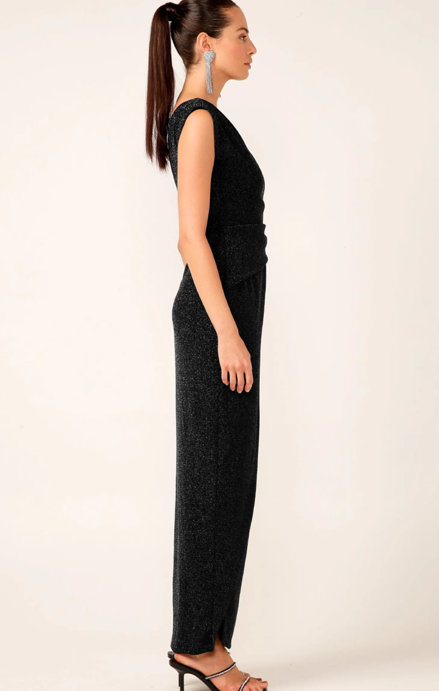 VALEDICTORY DRESS IN BLACK
